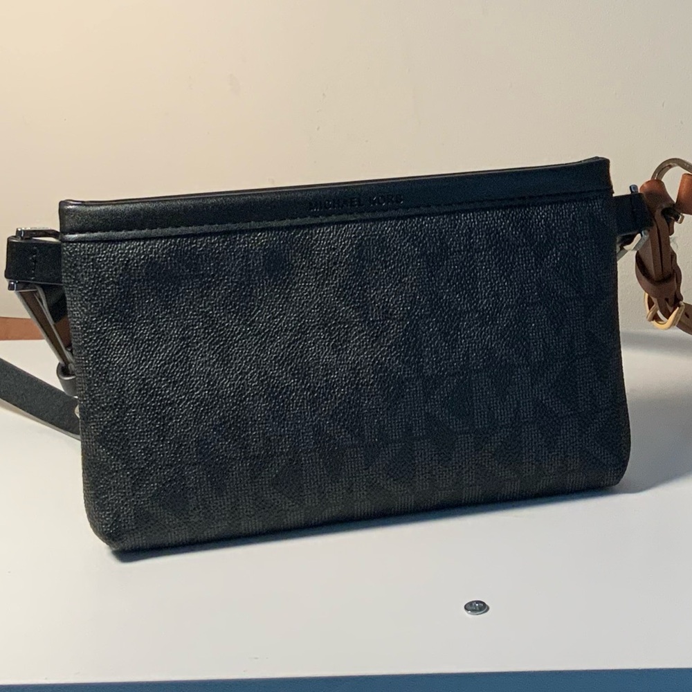 Michael Kors logo belt bag/ Fanny Pack